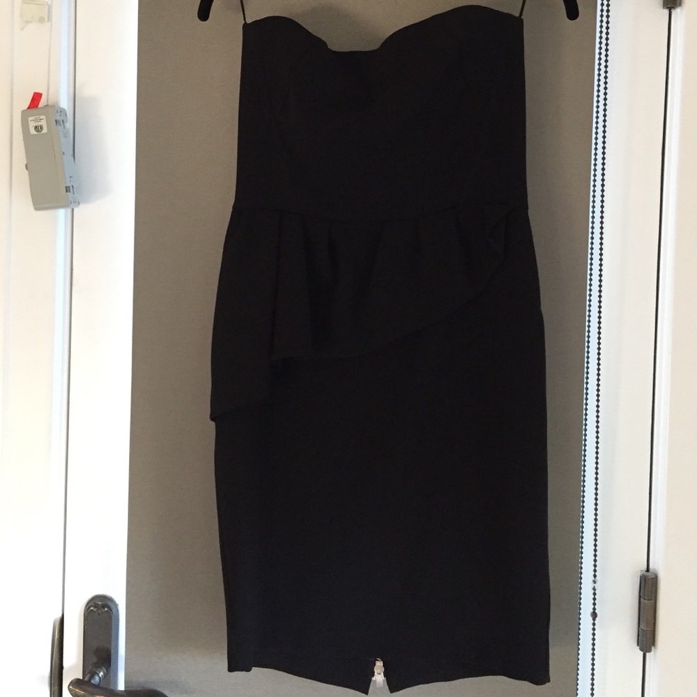 Maje black strapless peplum dress, taille 2